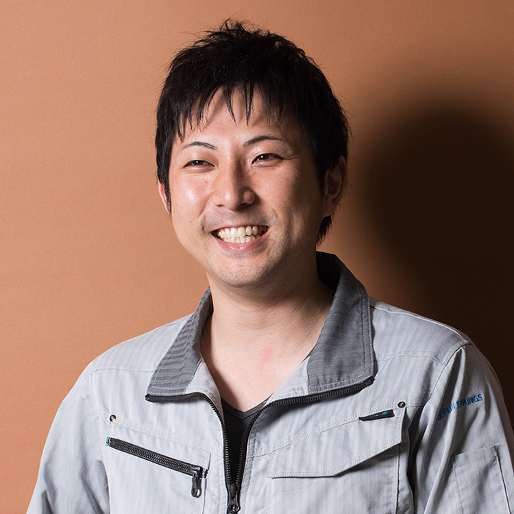 採用情報 部門紹介 製造部 藤原 さやか 冨士発條株式会社 Fuji Springs